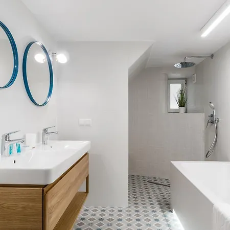 Sanhaus - Porto And Madera Boutique *